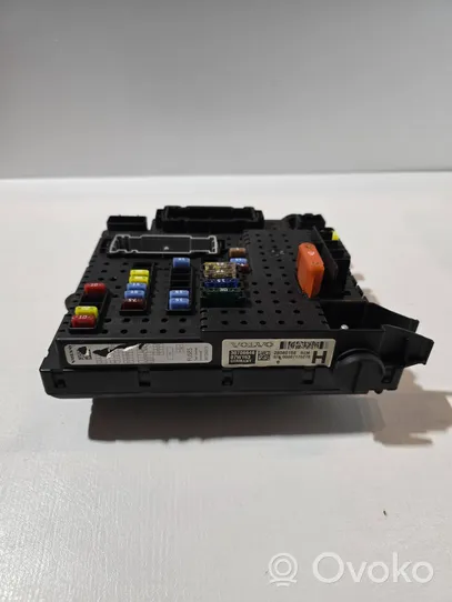 Volvo S60 Module de fusibles 30786646