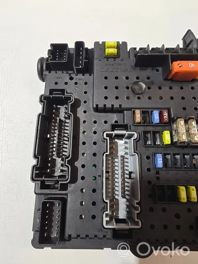 Volvo S60 Module de fusibles 30786646