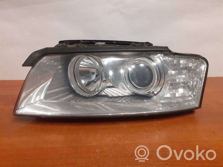 Audi A8 S8 D3 4E Lampa przednia 15812500