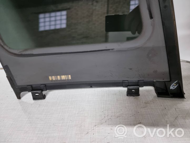 Mercedes-Benz GL X166 Fenêtre latérale avant / vitre triangulaire A1666700150