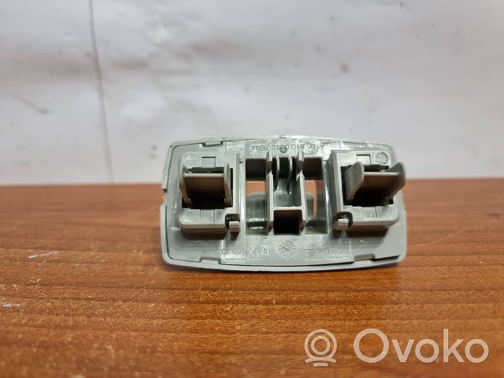 Mercedes-Benz GL X166 Clip/gancio/supporto per aletta parasole A1668100012