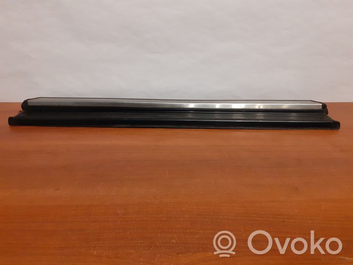 Mercedes-Benz S W140 Side skirt rear trim 7708