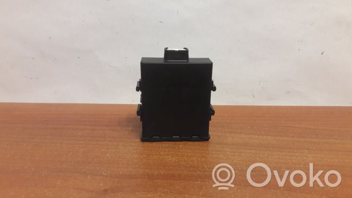 Toyota Avensis T270 Door central lock control unit/module 8974105080