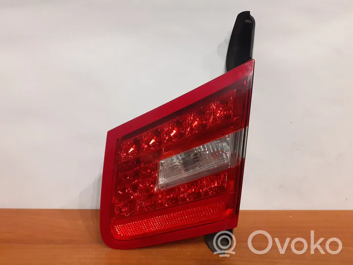 Mercedes-Benz E A207 Lampy tylnej klapy bagażnika A2078200364