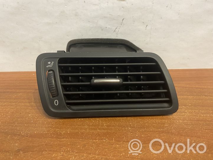 Volkswagen PASSAT B6 Copertura griglia di ventilazione cruscotto 3C1819702E