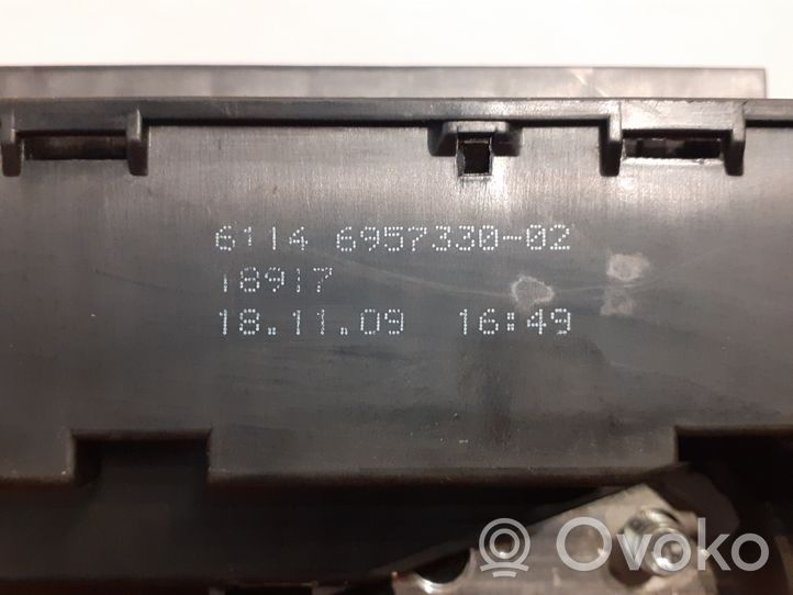 BMW 5 E60 E61 Releju montāžas bloks 6957330