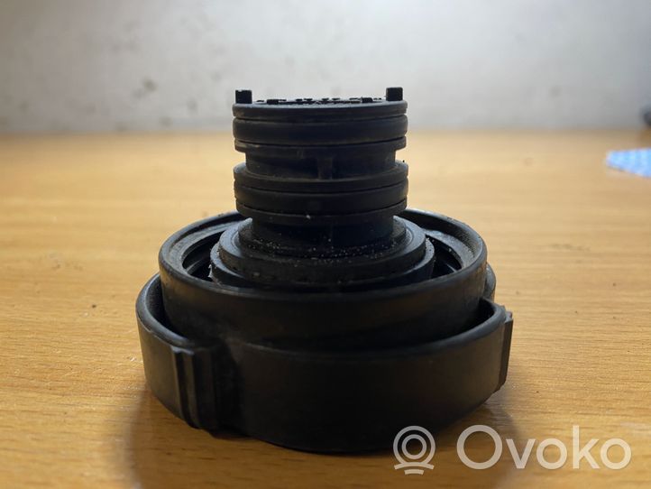 BMW 3 E46 Vase d'expansion / bouchon de réservoir de liquide de refroidissement 1742231