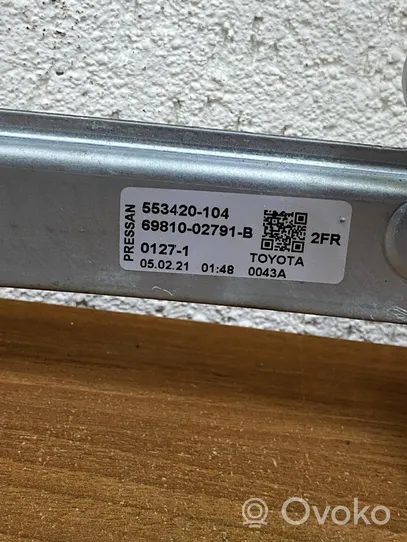 Toyota Corolla E210 E21 Elektryczny podnośnik szyby drzwi tylnych 01271