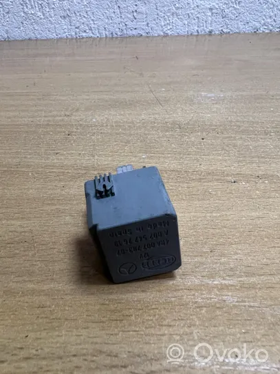 Mercedes-Benz 207 310 Other relay 4RA007793