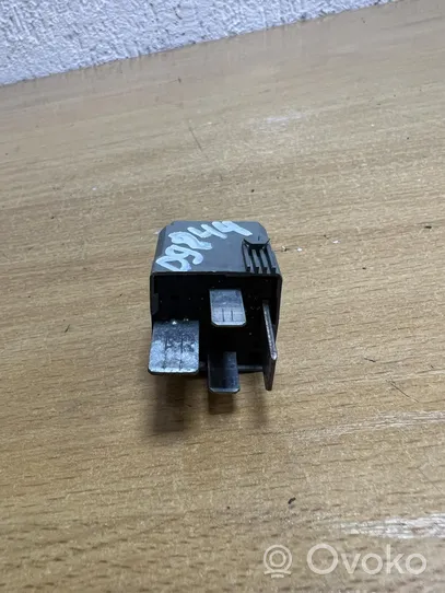 Mercedes-Benz 207 310 Other relay 4RA007793