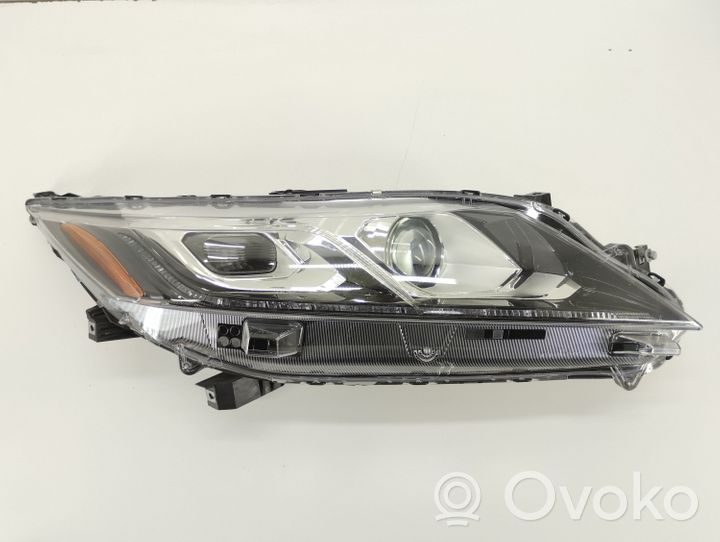 Mitsubishi Eclipse Cross Lampa przednia W3153