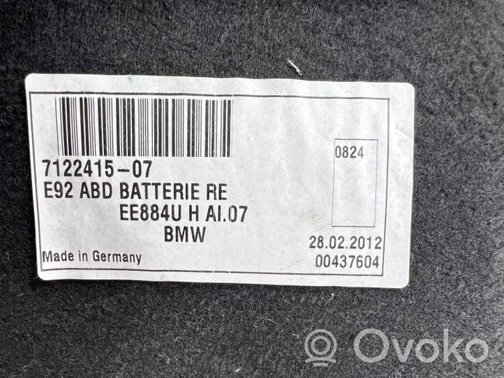 BMW 3 E92 E93 Tavaratilan säilytyslokero 7122415