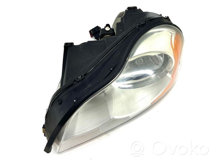 Volvo XC90 Lampa przednia 89902054