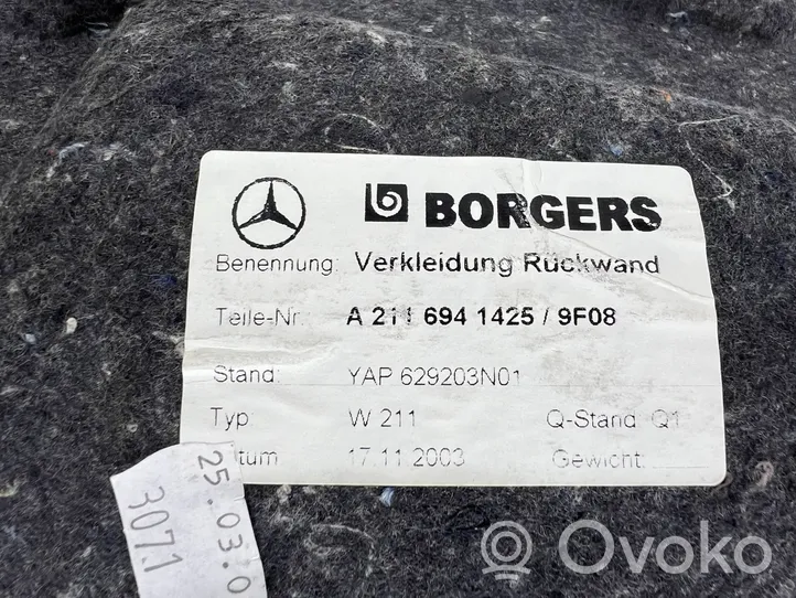 Mercedes-Benz CLS C219 Wykładzina podłogowa bagażnika A2116941425