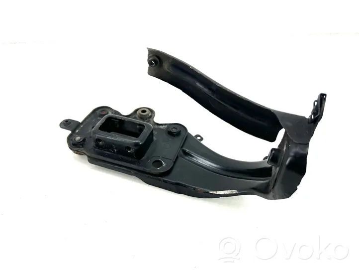 Mercedes-Benz E W211 Staffa del pannello di supporto del radiatore A2113270090