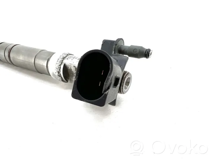 Volkswagen Transporter - Caravelle T5 Injecteur de carburant 03L130277C