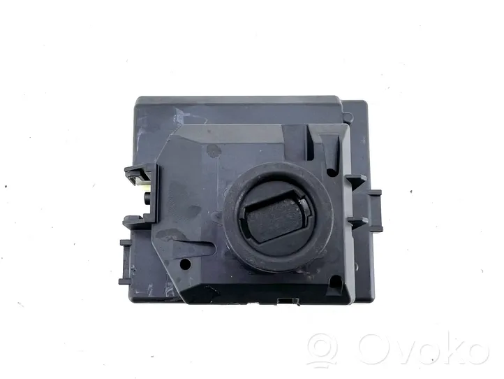 Mercedes-Benz E W213 Interruptor de encendido/apagado del motor A2059000924