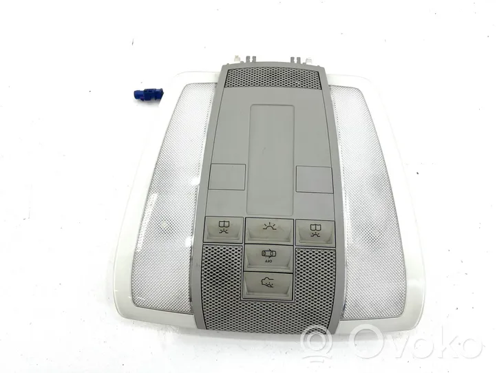 Mercedes-Benz C W204 Illuminazione sedili anteriori A2048202001