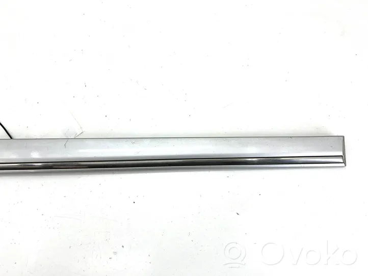 Mercedes-Benz C W203 Moulure de porte avant A2036904962