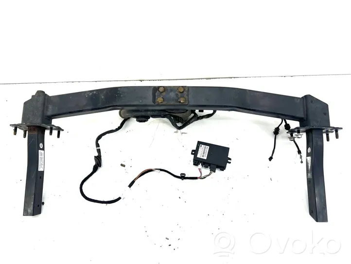 Mercedes-Benz E W211 Kit de remorquage A2113100104