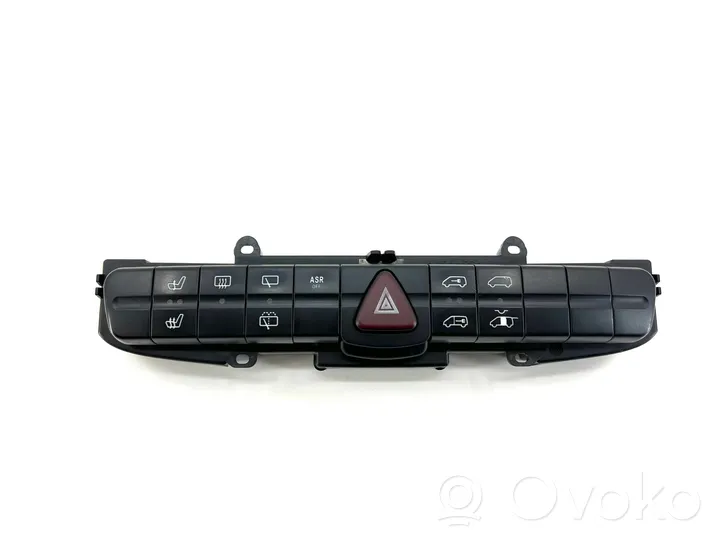 Mercedes-Benz Vito Viano W639 Botón interruptor de luz de peligro 6395450407