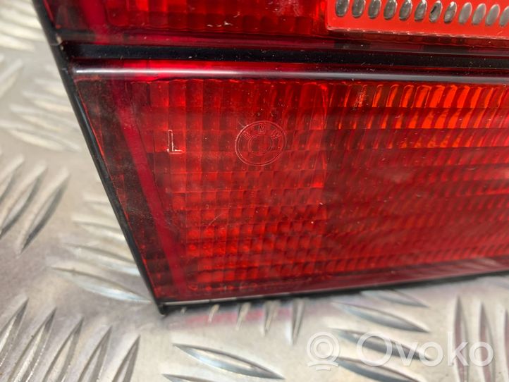 BMW 5 E34 Luci posteriori del portellone del bagagliaio 8769R23