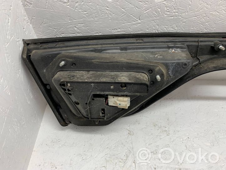 Mitsubishi Galant Lampy tylnej klapy bagażnika 0023230