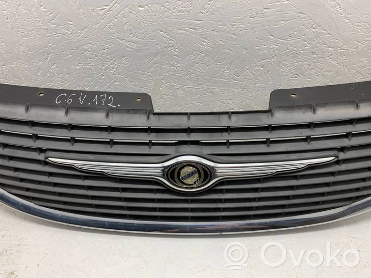 Chrysler Grand Voyager IV Grille de calandre avant 4857522AA