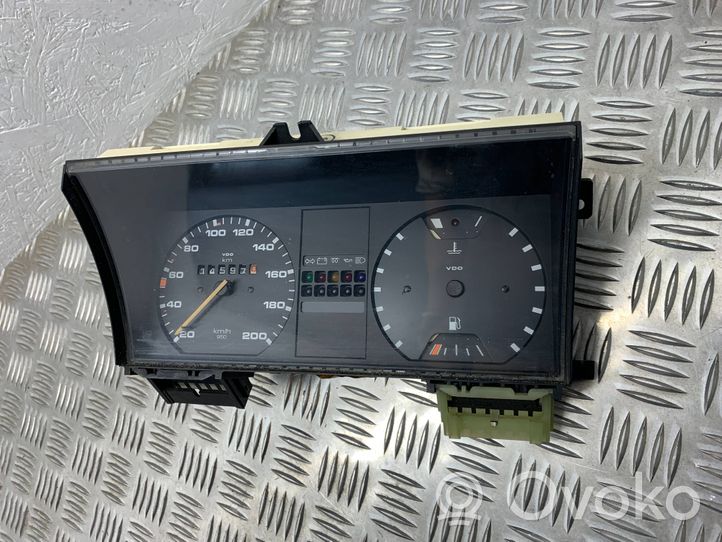 Volkswagen Jetta II Speedometer (instrument cluster) 191919033