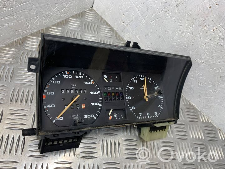 Volkswagen Golf II Speedometer (instrument cluster) 191919033