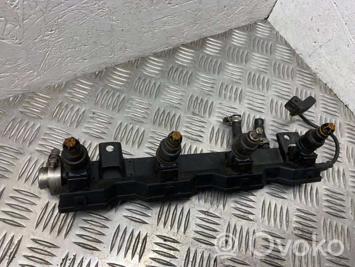 BMW 3 E36 Kraftstoffverteiler Einspritzleiste Verteilerrohr 1727234