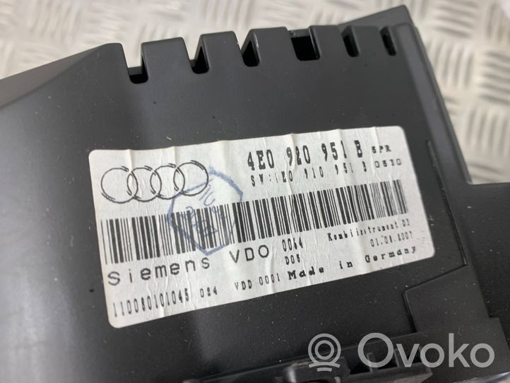 Audi A8 S8 D3 4E Nopeusmittari (mittaristo) 4E0920951B