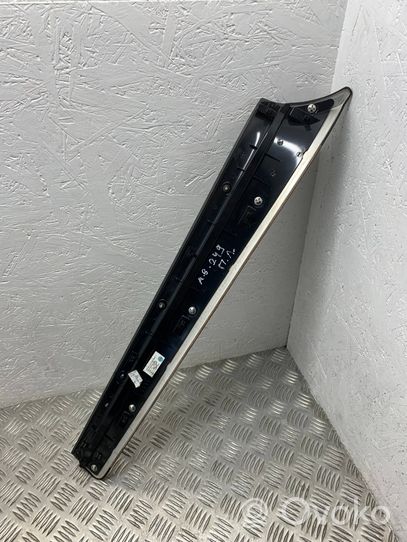 Audi A8 S8 D3 4E Moulure/baguette de porte avant 4E0867409