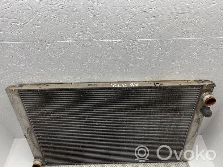 Audi A8 S8 D3 4E Radiateur de refroidissement 4E0121251