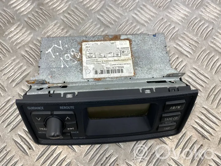 Toyota Yaris Panel / Radioodtwarzacz CD/DVD/GPS e13020961