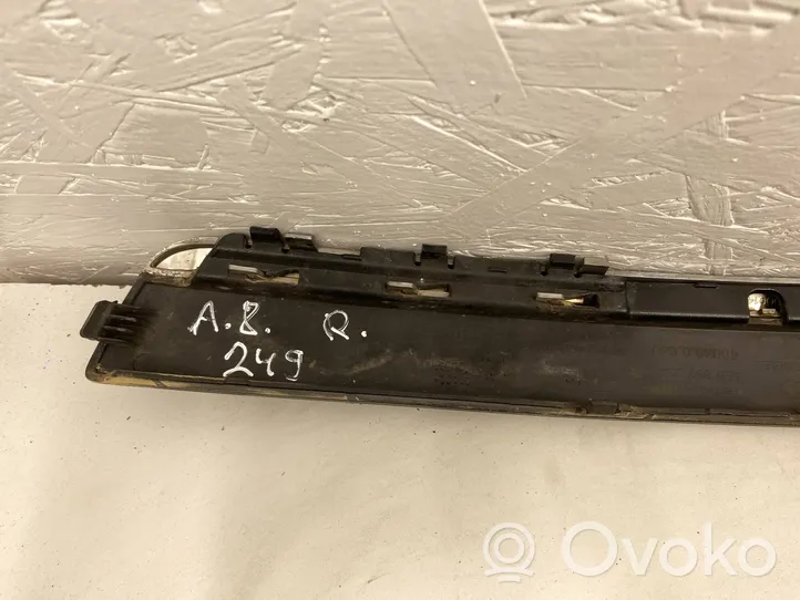 Audi A8 S8 D3 4E Modanatura separatore del paraurti anteriore 4E0807224AB