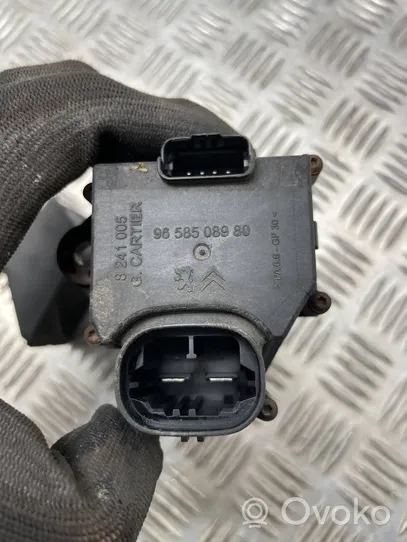 Citroen C4 I Picasso Aušinimo ventiliatoriaus rėlė 9658508980