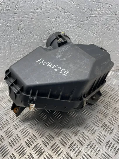 Honda CR-V Air filter box 