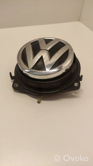 Volkswagen Tiguan Logo, emblème de fabricant 2G6827469