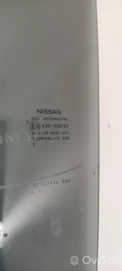 Nissan Juke I F15 Заднее боковое стекло кузова 43R006723