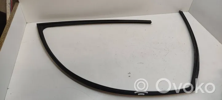 KIA Picanto Rubber seal front door window/glass 