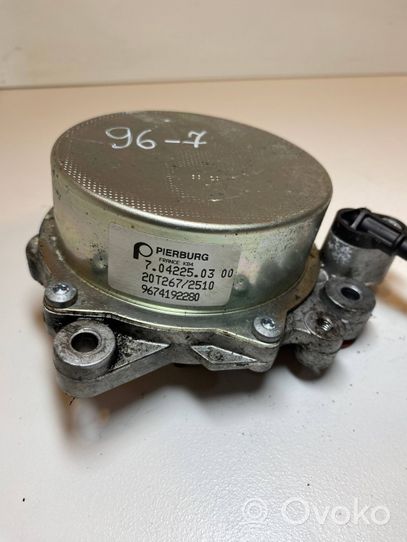 Opel Vivaro Vacuum pump 9674192280