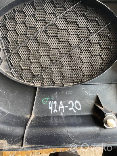 Fiat Ducato Boczki / Poszycie drzwi tylnych 67764XIT02
