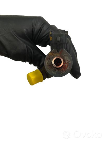 Renault Trafic III (X82) Injecteur de carburant 0445110569