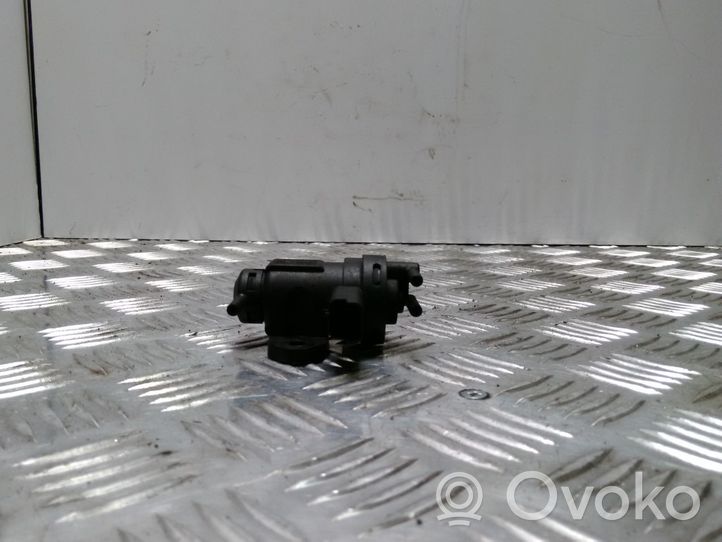 Citroen C5 Soupape à vide 9628971180