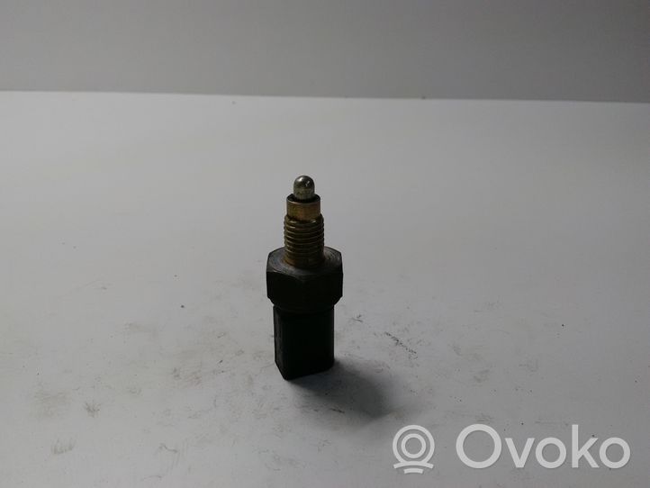 Volkswagen Golf IV Atpakaļgaitas sensors ("vardīte") 02K945415C