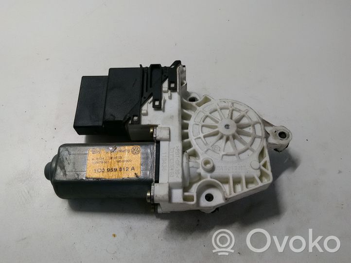 Volkswagen Golf IV Moteur de lève-vitre de porte arrière 1C0959812A