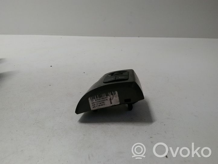 Opel Astra H Interruttore di controllo dell’audio 305260285057