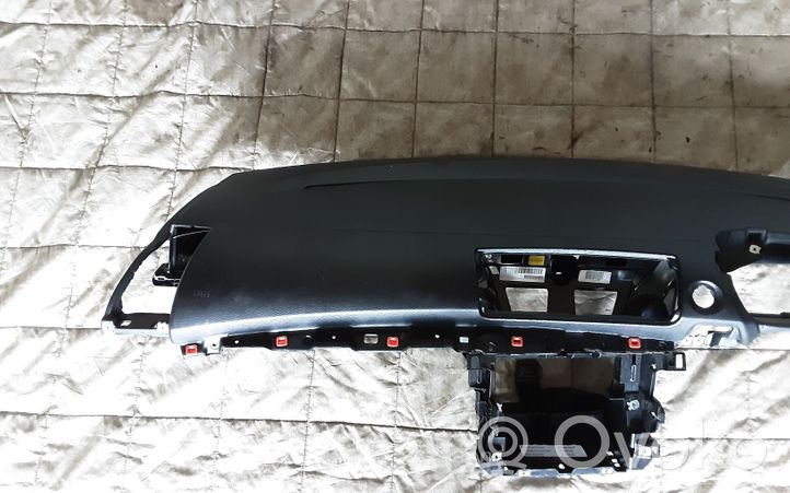 BMW 1 E82 E88 Dashboard 