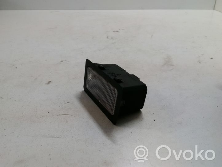 Mercedes-Benz ML W163 Luz interna puerta delantera A1638202401